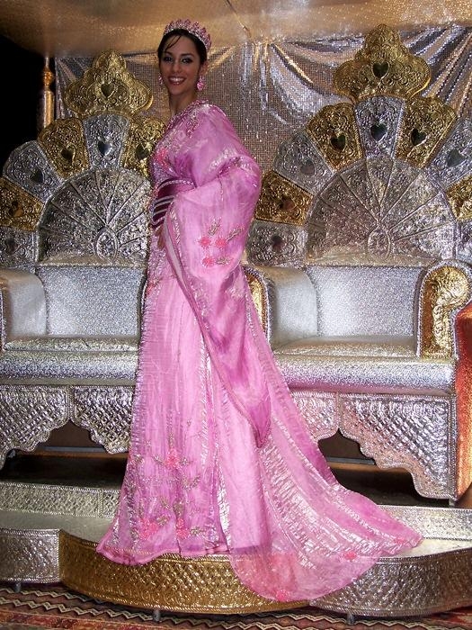 فساتين زفاف فساتين زفاف4 Size:376.70 Kb Dim: 525 x 700 Size: Kb Dim: x