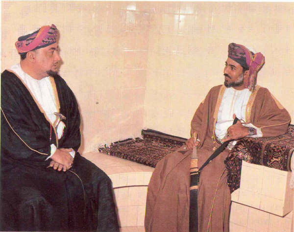 صور متنوعة ومميزة لجلالته السلطان قابوس Sultan Qaboos Size:47.20 Kb Dim: 600 x 474 Size: Kb Dim: x