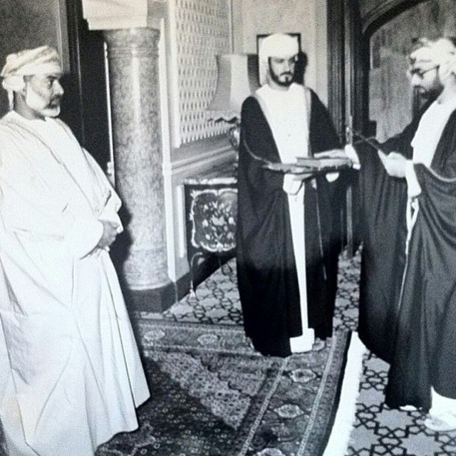 صور متنوعة ومميزة لجلالته السلطان قابوس بن سعيد Size:122.10 Kb Dim: 640 x 640 Size: Kb Dim: x