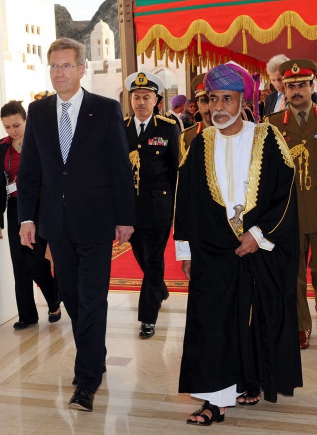 صور متنوعة ومميزة لجلالته السلطان قابوس بن سعيد Size:164.90 Kb Dim: 634 x 869 Size: Kb Dim: x