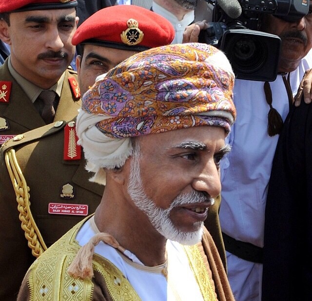 صور متنوعة ومميزة لجلالته السلطان قابوس Size:155.10 Kb Dim: 640 x 617 Size: Kb Dim: x