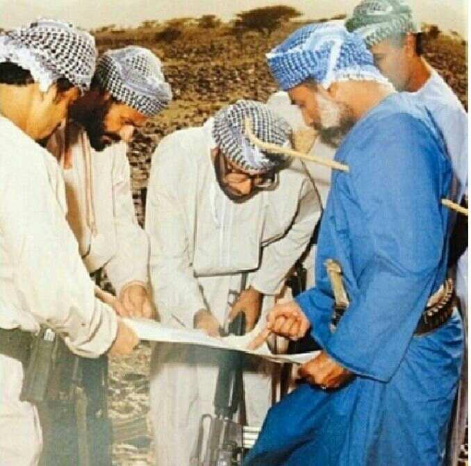 صور متنوعة ومميزة لجلالته السلطان قابوس Size:57.90 Kb Dim: 678 x 671 Size: Kb Dim: x