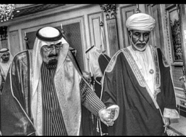 صور متنوعة ومميزة لجلالته السلطان قابوس Size:113.90 Kb Dim: 750 x 552 Size: Kb Dim: x