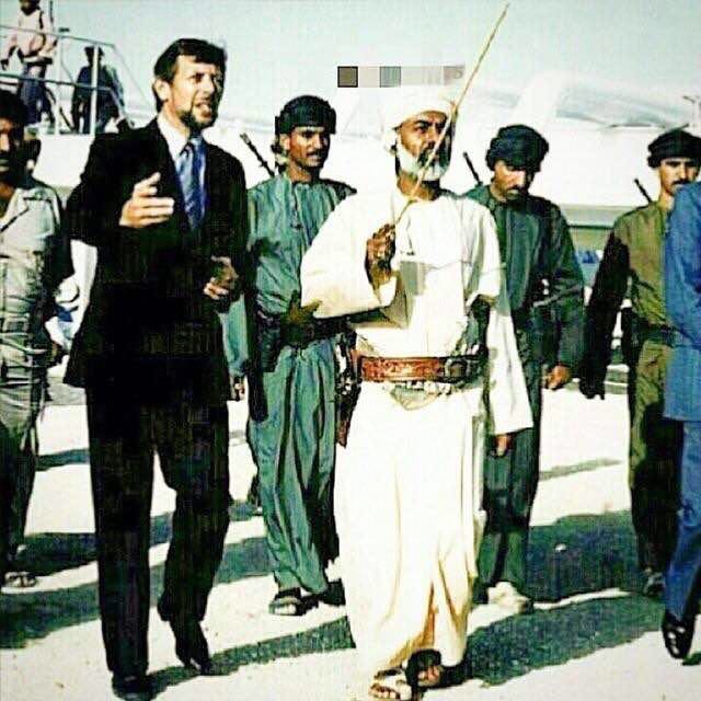صور متنوعة ومميزة لجلالته السلطان قابوس Size:120.10 Kb Dim: 640 x 640 Size: Kb Dim: x