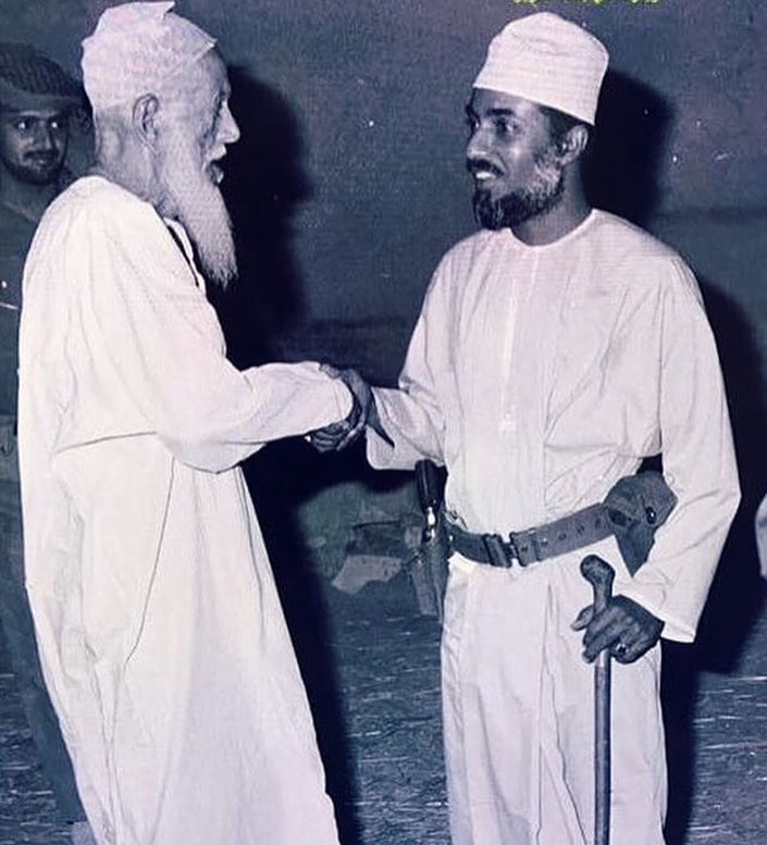 صور متنوعة ومميزة لجلالته السلطان قابوس Qaboos Size:98.70 Kb Dim: 705 x 777 Size: Kb Dim: x