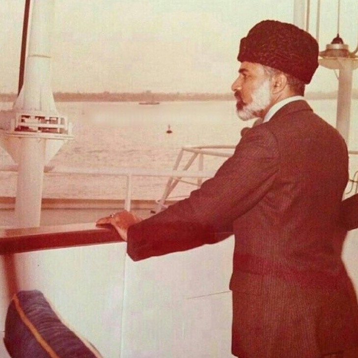 صور متنوعة ومميزة لجلالته السلطان قابوس Qaboos Size:115.10 Kb Dim: 729 x 729 Size: Kb Dim: x