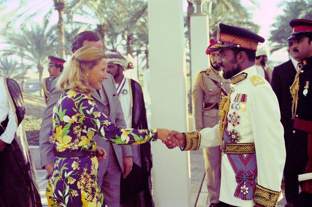 صور متنوعة ومميزة لجلالته السلطان قابوس Qaboos Size:123.70 Kb Dim: 1035 x 687 Size: Kb Dim: x
