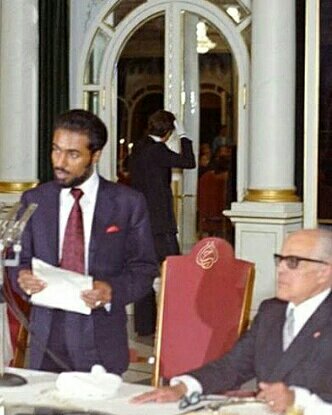 صور متنوعة ومميزة لجلالته السلطان قابوس Qaboos Size:42.70 Kb Dim: 332 x 415 Size: Kb Dim: x