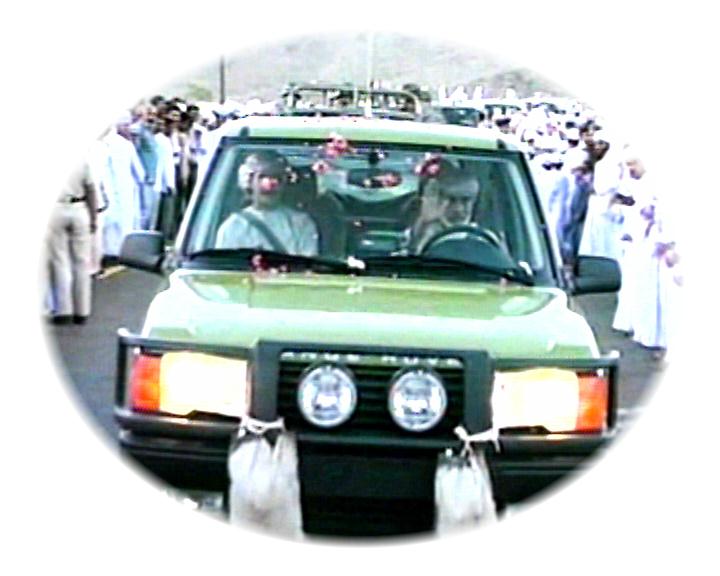 صور متنوعة ومميزة لجلالته قائد عمان Size:56.00 Kb Dim: 720 x 576 Size: Kb Dim: x