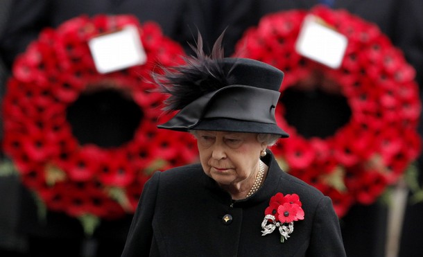 ملوك وسلاطين Queen Elizabeth Size:44.90 Kb Dim: 610 x 371 Size: Kb Dim: x