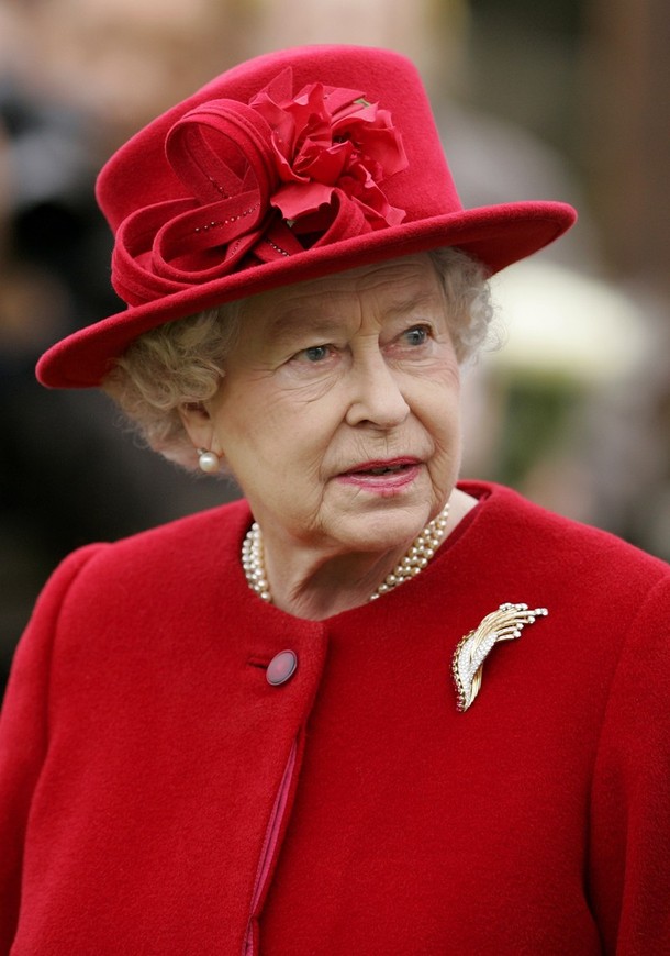 ملوك وسلاطين Queen Elizabeth Size:101.20 Kb Dim: 610 x 870 Size: Kb Dim: x