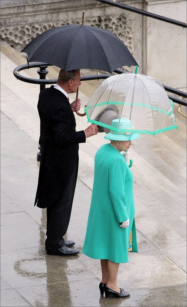 ملوك وسلاطين Queen Elizabeth Size:171.60 Kb Dim: 610 x 1002 Size: Kb Dim: x
