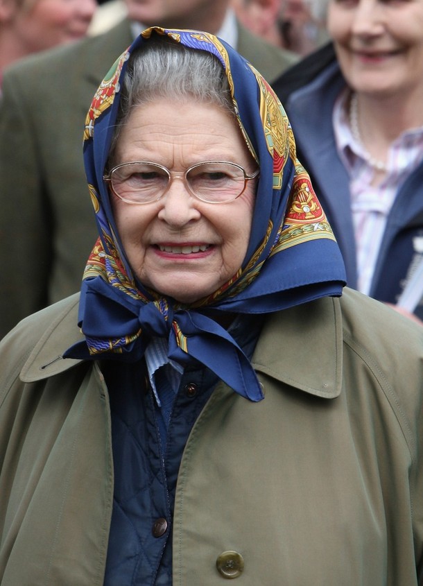 ملوك وسلاطين Queen Elizabeth Size:110.10 Kb Dim: 610 x 845 Size: Kb Dim: x