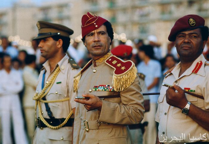 ملوك وسلاطين الرئيس معمر القدافي وتشكيلة م7 Size:60.00 Kb Dim: 700 x 483 Size: Kb Dim: x