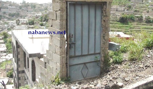 صور متنوعة في اليمن أغرب باب بيت في العا4 Size:57.40 Kb Dim: 616 x 360 Size: Kb Dim: x