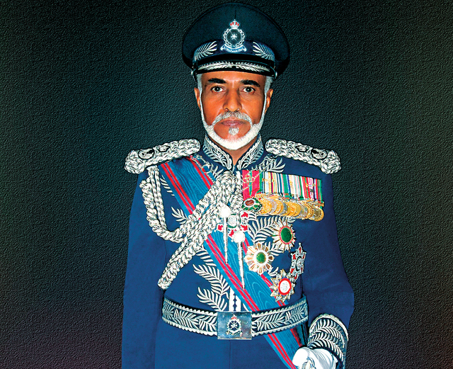 قابوس بالزي العسكري السلطان قابوس Sultan Qaboos Size:582.90 Kb Dim: 640 x 521 Size: Kb Dim: x