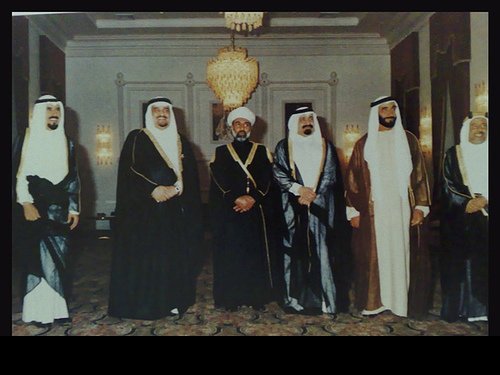 قابوس مع الحكام والشخصيات السلطان قابوس بن سعيد Size:35.60 Kb Dim: 500 x 375 Size: Kb Dim: x