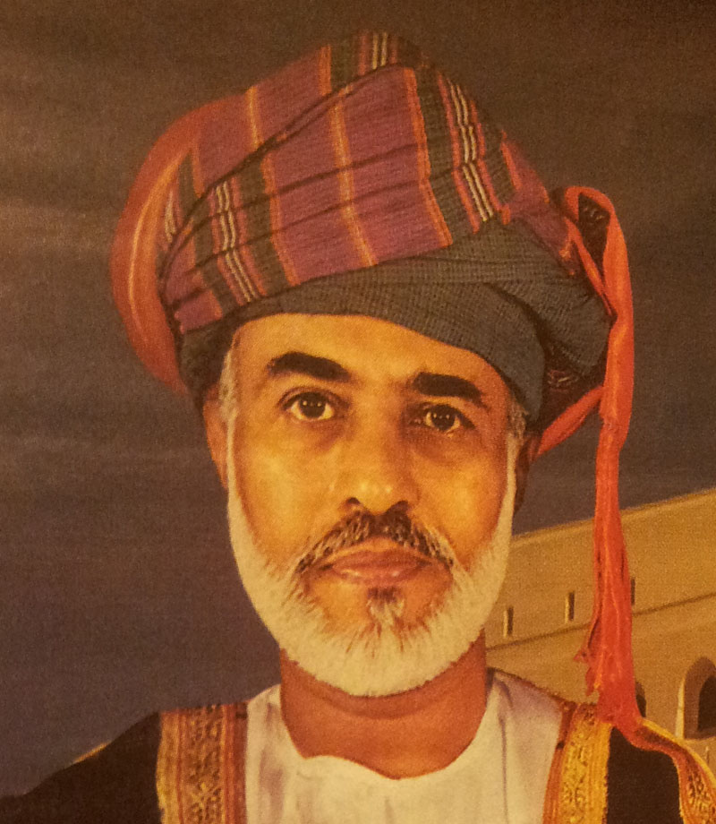 قابوس بالزي الرسمي قابوس بن سعيد Size:248.80 Kb Dim: 800 x 787 Size: Kb Dim: x