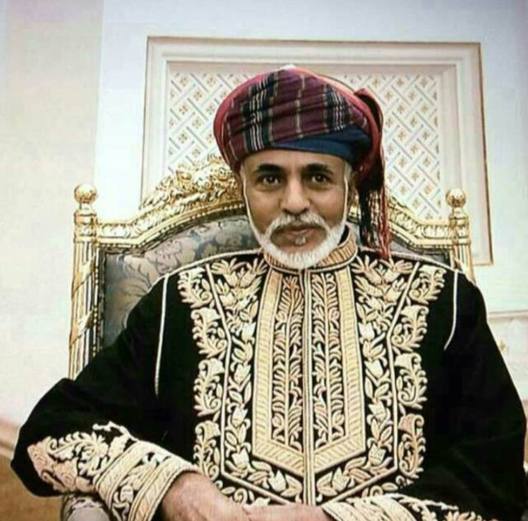 قابوس بالزي الرسمي السلطان قابوس Sultan Qaboos Size:293.10 Kb Dim: 1080 x 1064 Size: Kb Dim: x
