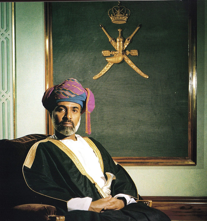 قابوس بالزي الرسمي السلطان قابوس Sultan Qaboos Size:224.70 Kb Dim: 800 x 853 Size: Kb Dim: x