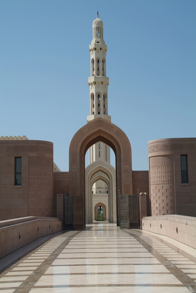 جامع السلطان قابوس الأكبر محافظة مسقط مزارات سياحية ودينية ولاية