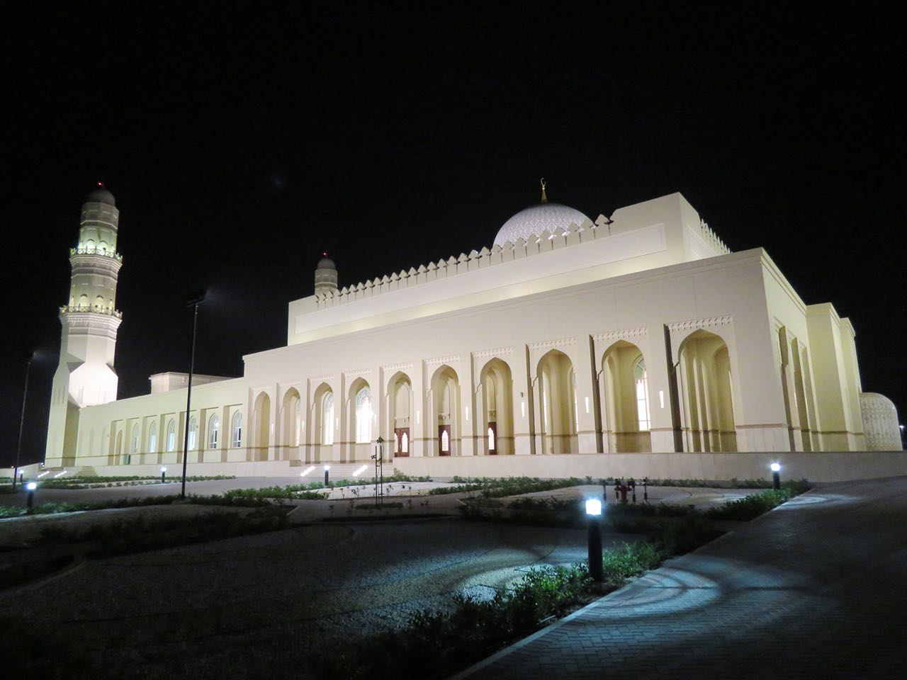 ولاية شناص جامع السلطان قابوس بولاية شناص Size:102.67 Kb Dim: 1280 x 960 Size: Kb Dim: x