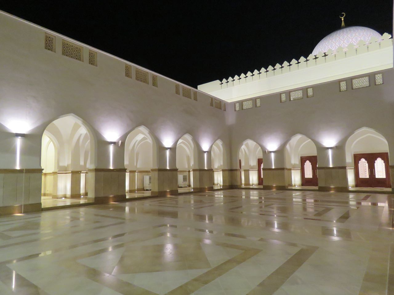 ولاية شناص جامع السلطان قابوس بولاية شناص Size:94.96 Kb Dim: 1280 x 960 Size: Kb Dim: x