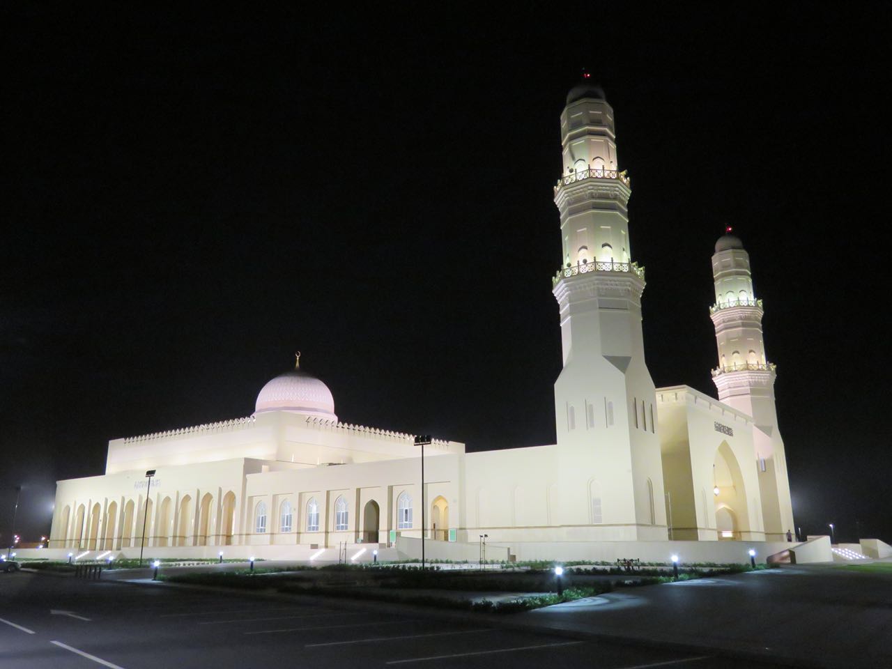 ولاية شناص جامع السلطان قابوس بولاية شناص Size:81.73 Kb Dim: 1280 x 960 Size: Kb Dim: x