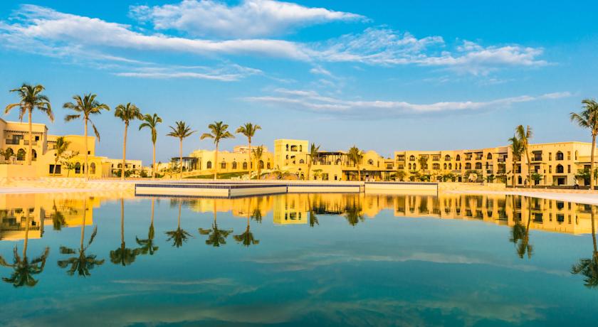 ولاية صلالة منتجع صلالة روتانا Size:56.20 Kb Dim: 840 x 460 Size: Kb Dim: x