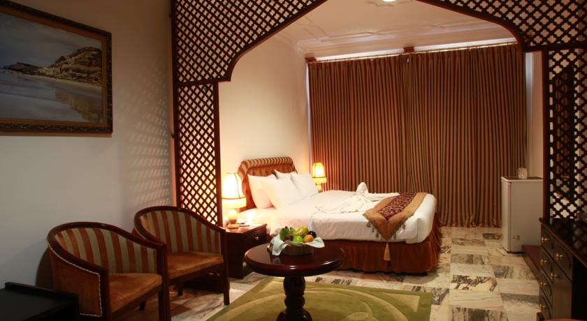 ولاية صلالة فندق بيت الحافة Size:58.30 Kb Dim: 840 x 460 Size: Kb Dim: x