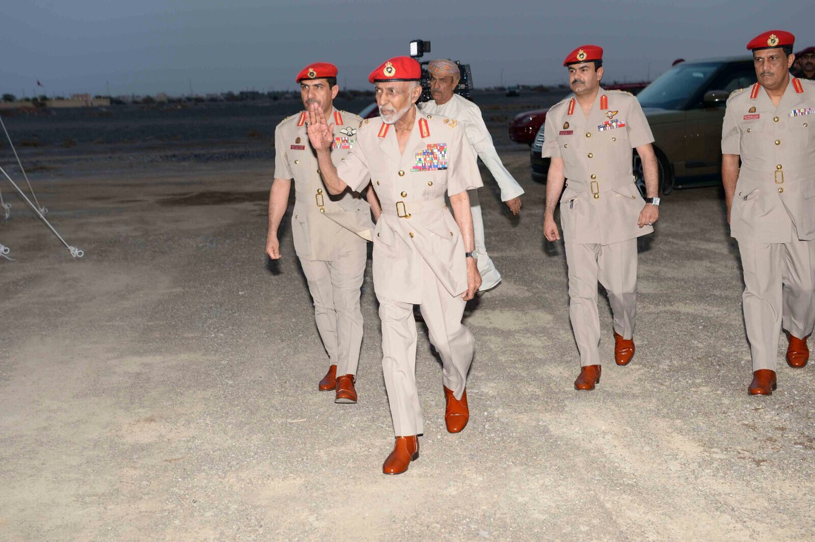 أحدث الصور للسلطان قابوس لعام 2015 السلطان قابوس 2015 Size:369.70 Kb Dim: 1600 x 1064 Size: Kb Dim: x