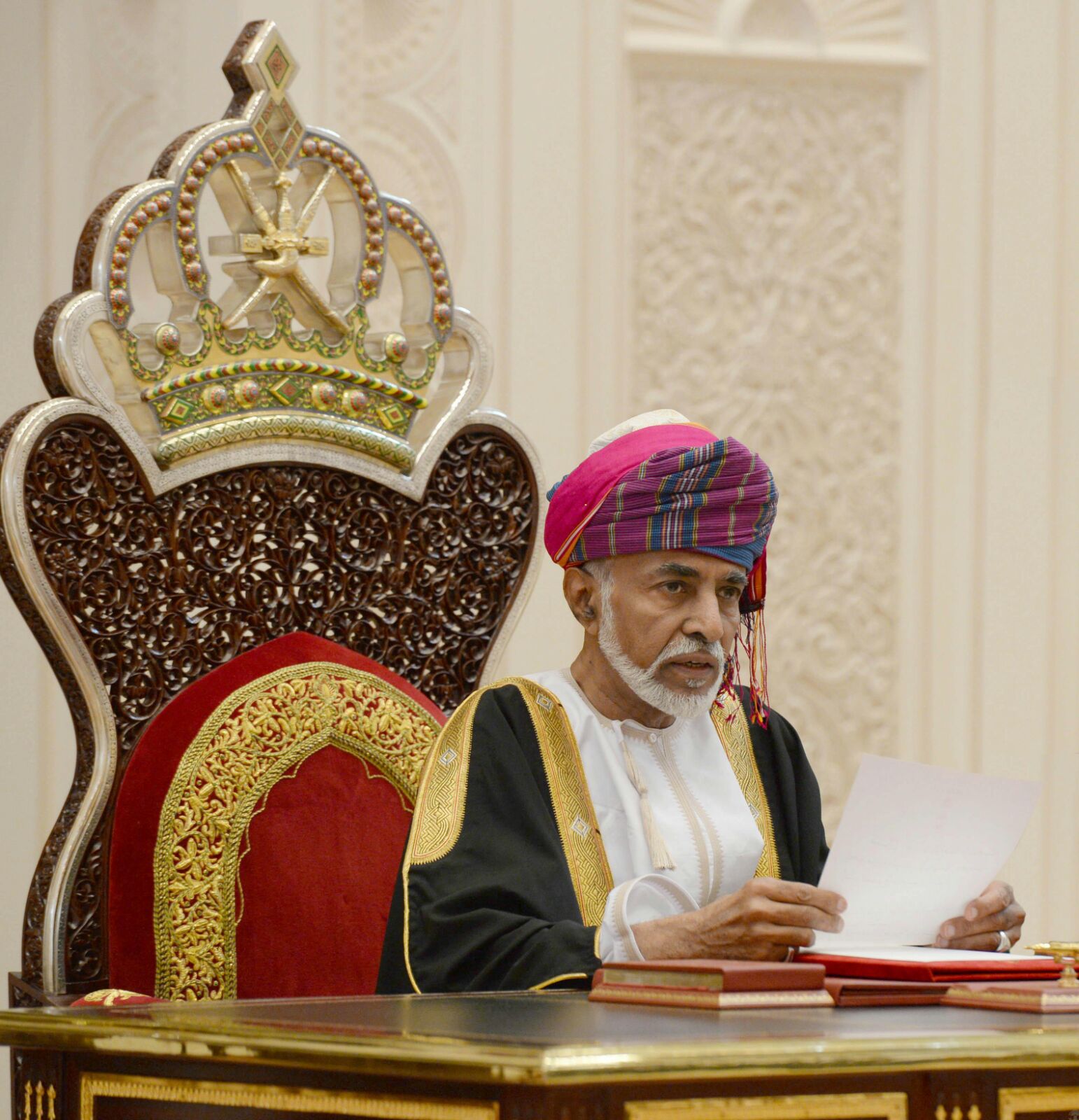 أحدث الصور للسلطان قابوس لعام 2015 السلطان قابوس 2015 Size:321.10 Kb Dim: 1542 x 1600 Size: Kb Dim: x