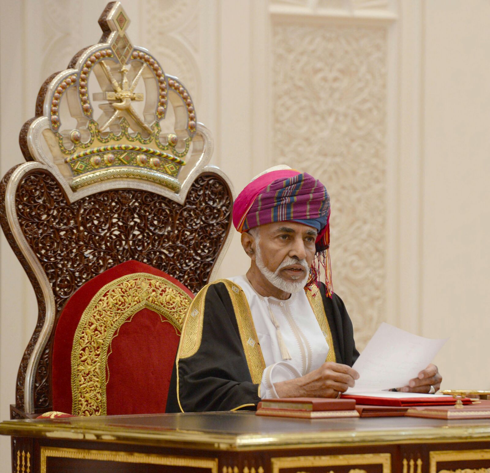 أحدث الصور للسلطان قابوس لعام 2015 السلطان قابوس 2015 Size:311.20 Kb Dim: 1600 x 1547 Size: Kb Dim: x