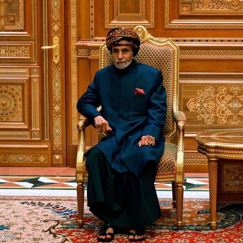 أحدث الصور للسلطان قابوس لعام 2019 صورة لجلالته في 14 يناير 2019 Size:324.72 Kb Dim: 1015 x 1015 Size: Kb Dim: x
