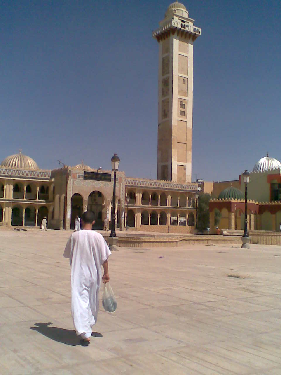 الجزائر الـــمــسـجد الـكبــيـر بالجـ1 Size:87.10 Kb Dim: 960 x 1280 Size: Kb Dim: x