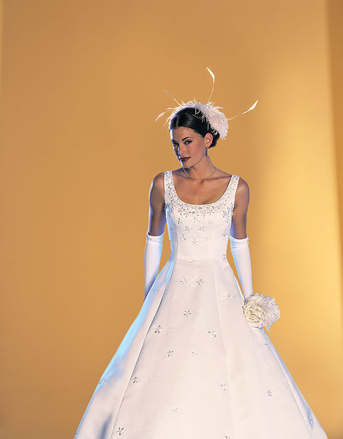 فساتين زفاف فستان زفاف رقم 304 Size:32.10 Kb Dim: 500 x 639 Size: Kb Dim: x