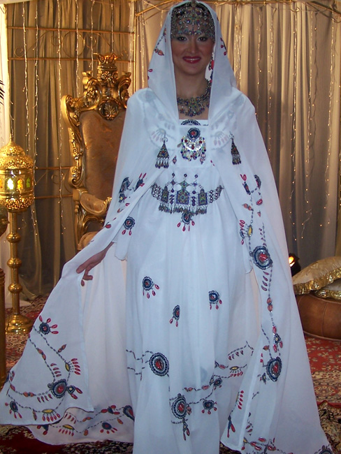 فساتين زفاف جزائرية عروستنا 7 Size:147.10 Kb Dim: 488 x 650 Size: Kb Dim: x