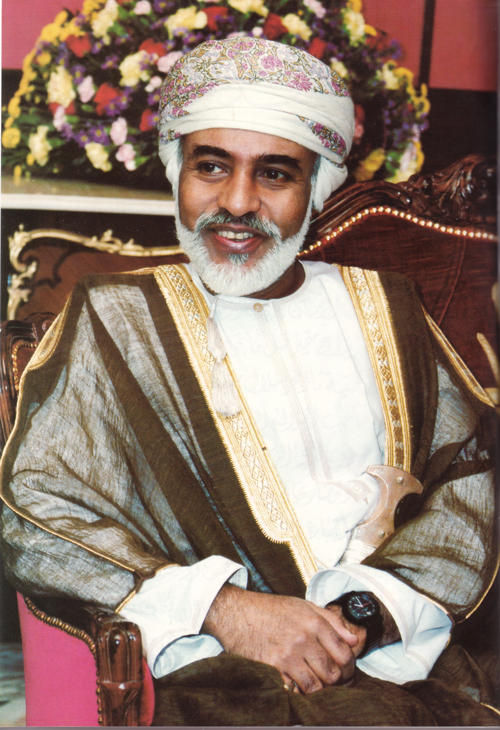 صور متنوعة ومميزة لجلالته السلطان قابوس Size:84.90 Kb Dim: 500 x 730 Size: Kb Dim: x