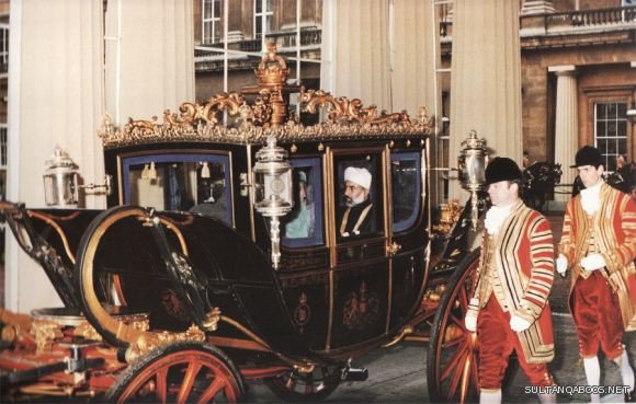 صور متنوعة ومميزة لجلالته السلطان قابوس Sultan Qaboos Size:59.40 Kb Dim: 580 x 369 Size: Kb Dim: x