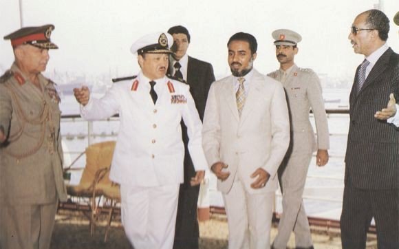 صور متنوعة ومميزة لجلالته السلطان قابوس Sultan Qaboos Size:36.90 Kb Dim: 580 x 362 Size: Kb Dim: x