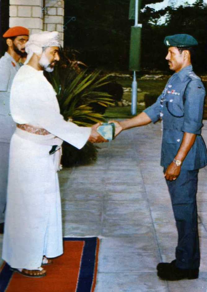 صور متنوعة ومميزة لجلالته السلطان قابوس Sultan Qaboos Size:47.80 Kb Dim: 668 x 944 Size: Kb Dim: x