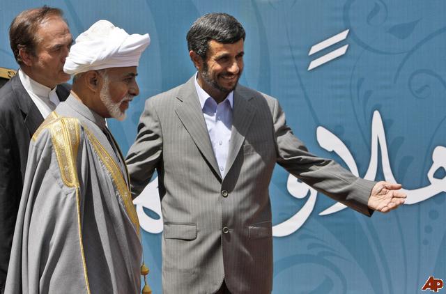 صور متنوعة ومميزة لجلالته السلطان قابوس Sultan Qaboos Size:42.30 Kb Dim: 640 x 422 Size: Kb Dim: x