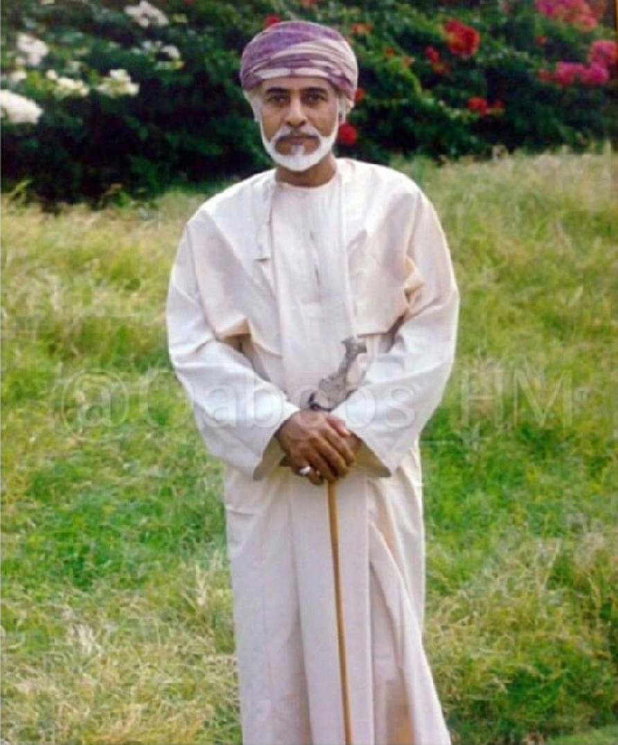 صور متنوعة ومميزة لجلالته السلطان قابوس Sultan Qaboos Size:257.60 Kb Dim: 892 x 1076 Size: Kb Dim: x
