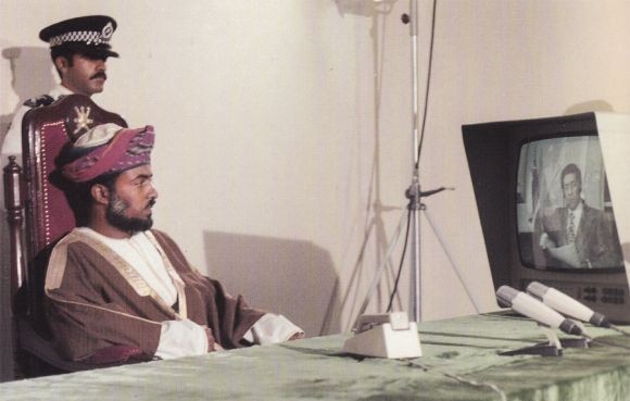 صور متنوعة ومميزة لجلالته السلطان قابوس Sultan Qaboos Size:42.40 Kb Dim: 580 x 369 Size: Kb Dim: x