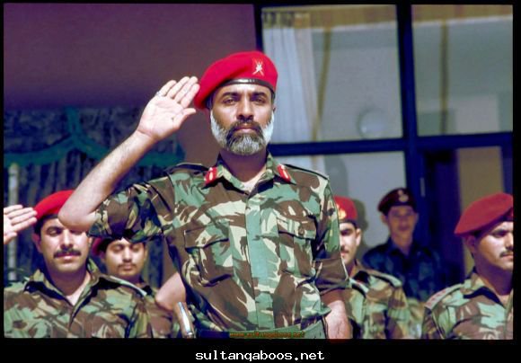 صور متنوعة ومميزة لجلالته السلطان قابوس Sultan Qaboos Size:49.30 Kb Dim: 580 x 404 Size: Kb Dim: x