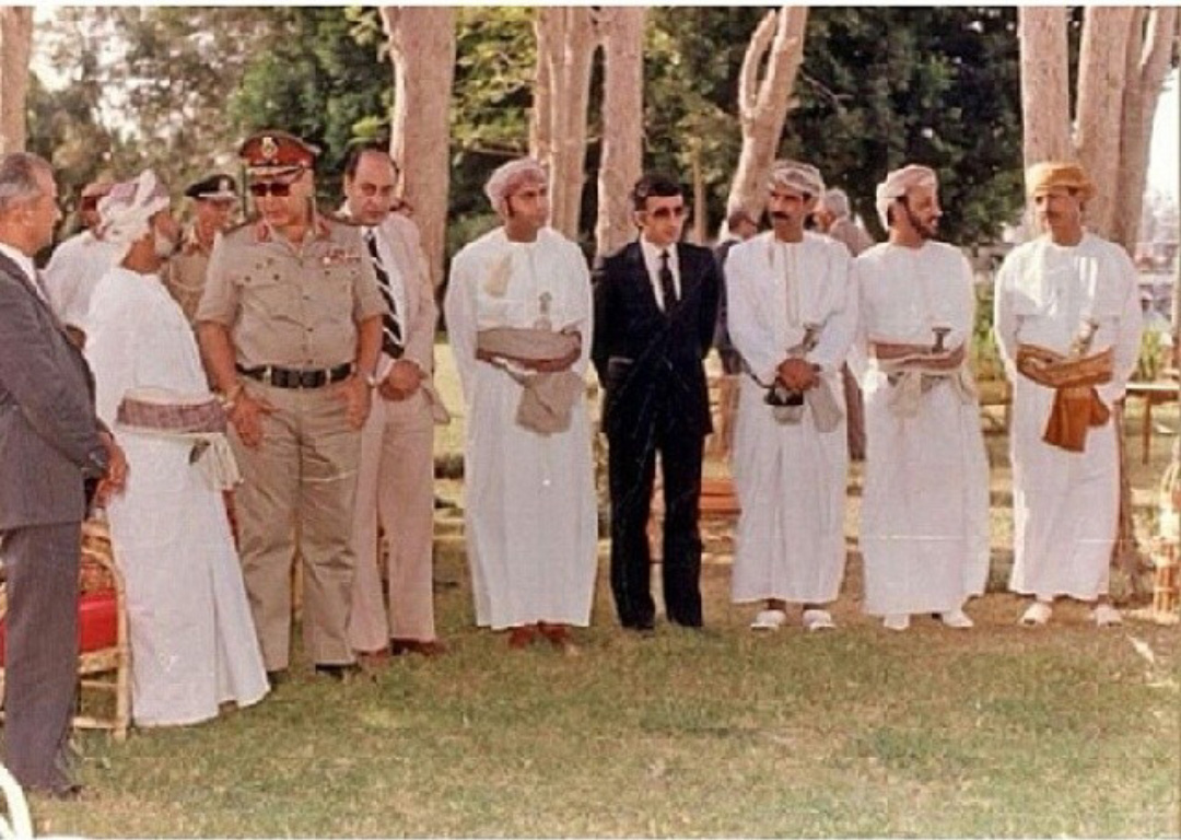 صور متنوعة ومميزة لجلالته السلطان قابوس Sultan Qaboos Size:262.20 Kb Dim: 1080 x 768 Size: Kb Dim: x