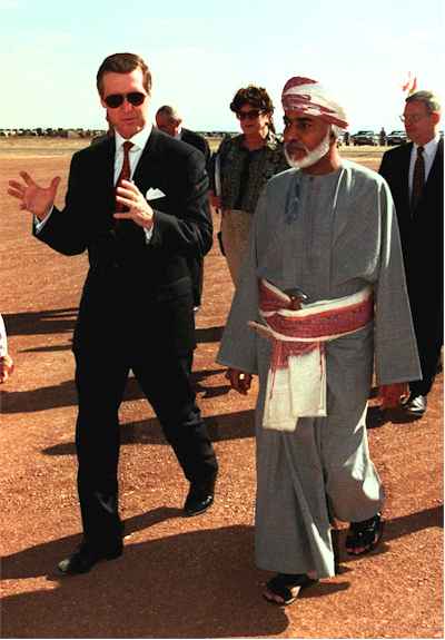 صور متنوعة ومميزة لجلالته السلطان قابوس Sultan Qaboos Size:25.20 Kb Dim: 400 x 575 Size: Kb Dim: x
