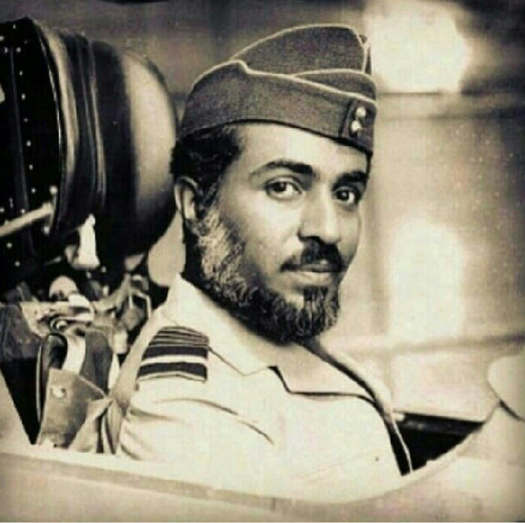 صور متنوعة ومميزة لجلالته السلطان قابوس Sultan Qaboos Size:251.00 Kb Dim: 1080 x 1076 Size: Kb Dim: x