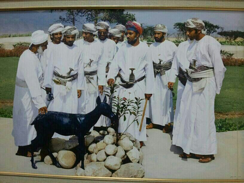 صور متنوعة ومميزة لجلالته السلطان قابوس Size:93.00 Kb Dim: 816 x 612 Size: Kb Dim: x
