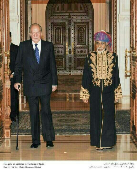 صور متنوعة ومميزة لجلالته السلطان قابوس Size:75.90 Kb Dim: 575 x 720 Size: Kb Dim: x